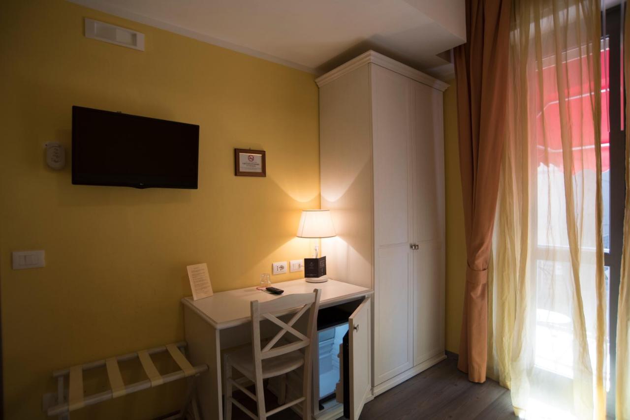 Hotel Marisa Albenga Extérieur photo