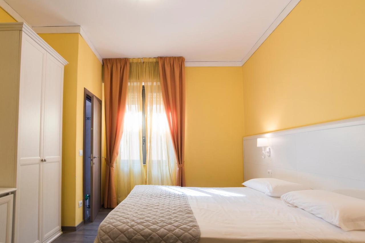 Hotel Marisa Albenga Extérieur photo